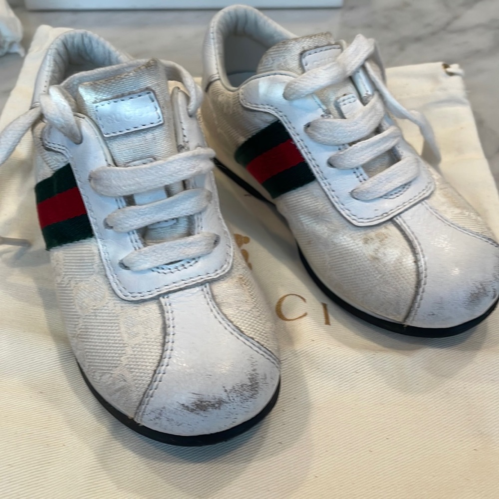 White Gucci sneaker size 24